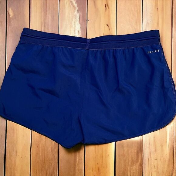 Nike medium running short for women - Picture 3 of 4